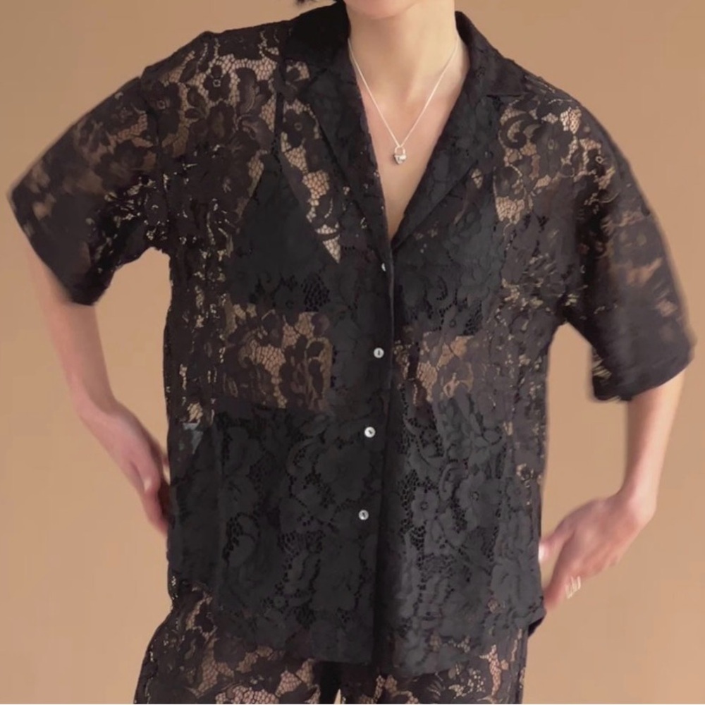 A Bronze Age oversized lace Romeo top Size M